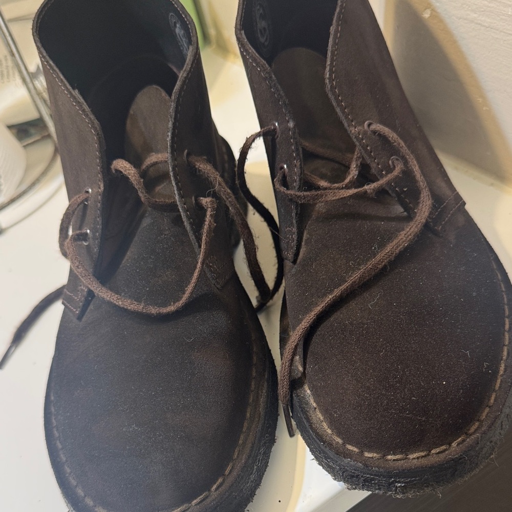 Clarks Men's Brown Suede Shoes